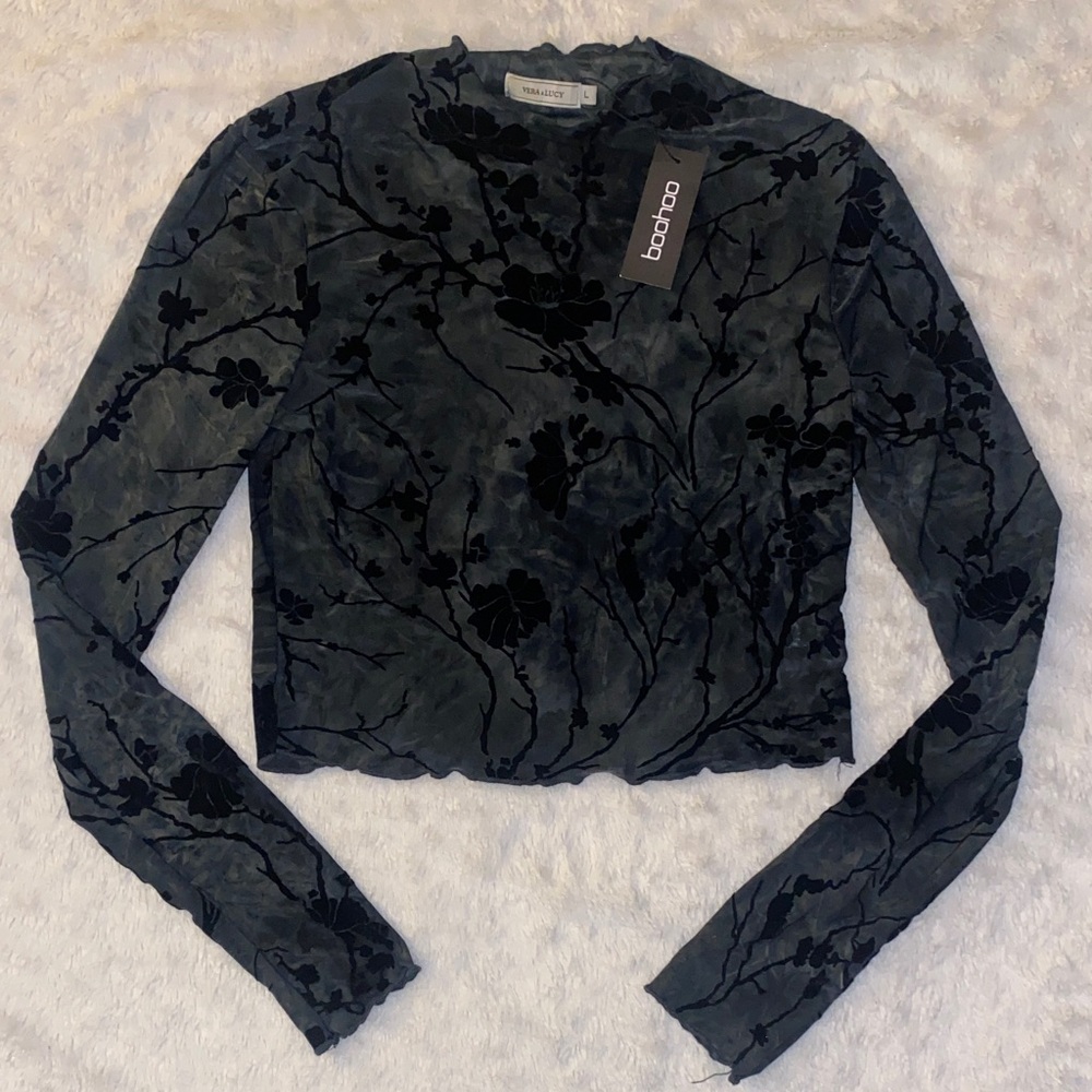 NWT Boohoo Vera + Lucy Charcoal & Black Velvet Floral Long Sleeve Crop Top